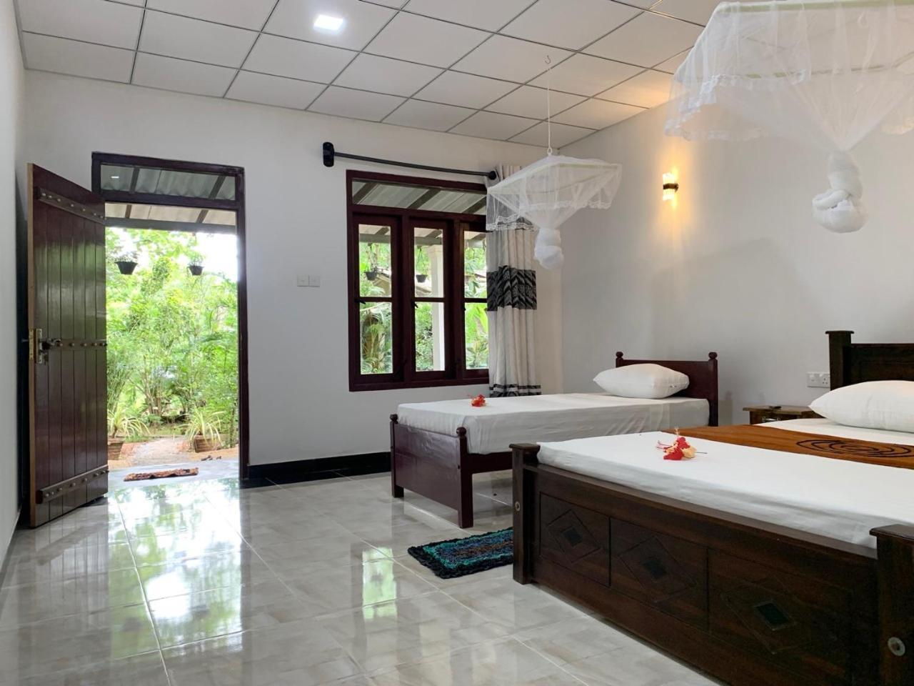 Manju Homestay Sigiriya Luaran gambar
