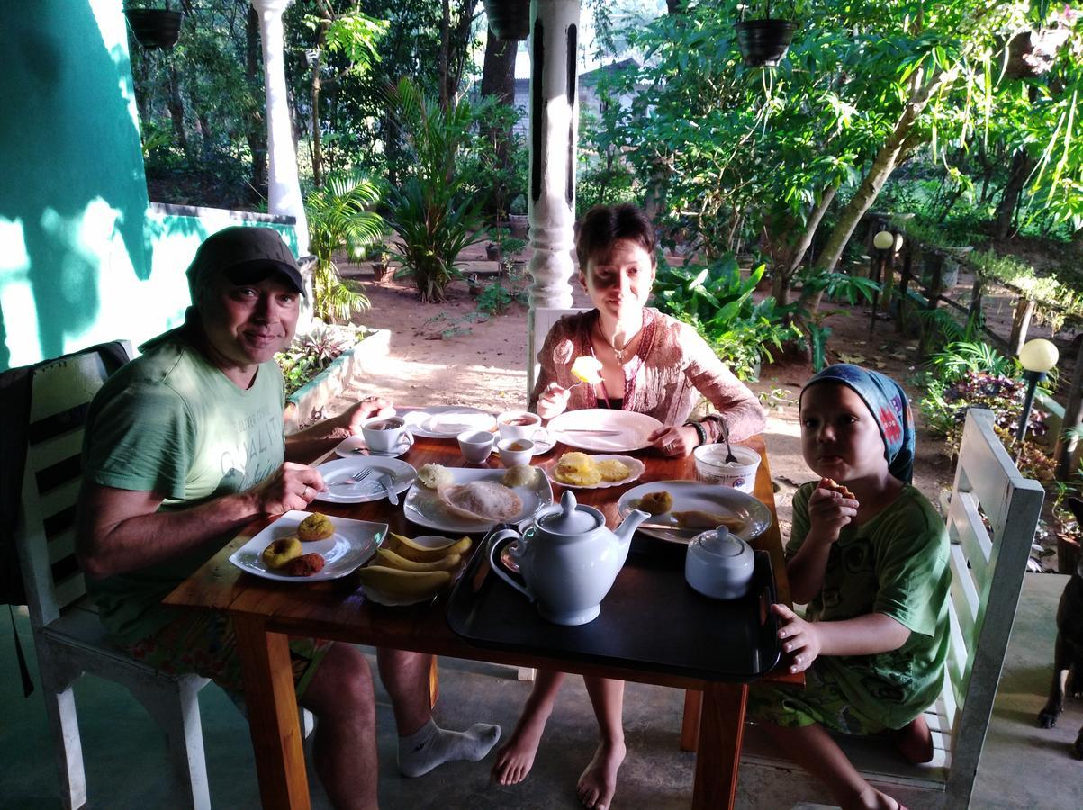 Manju Homestay Sigiriya Luaran gambar