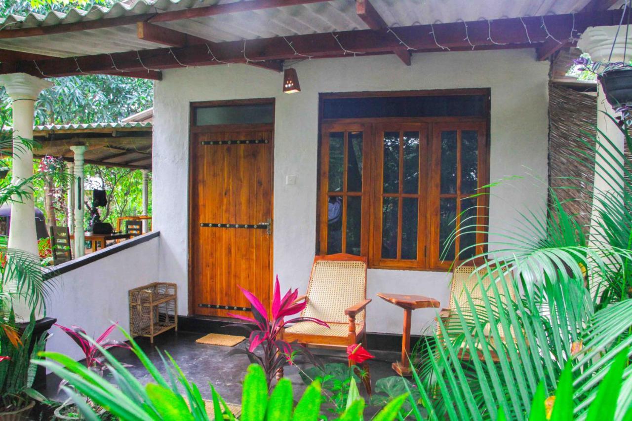 Manju Homestay Sigiriya Luaran gambar