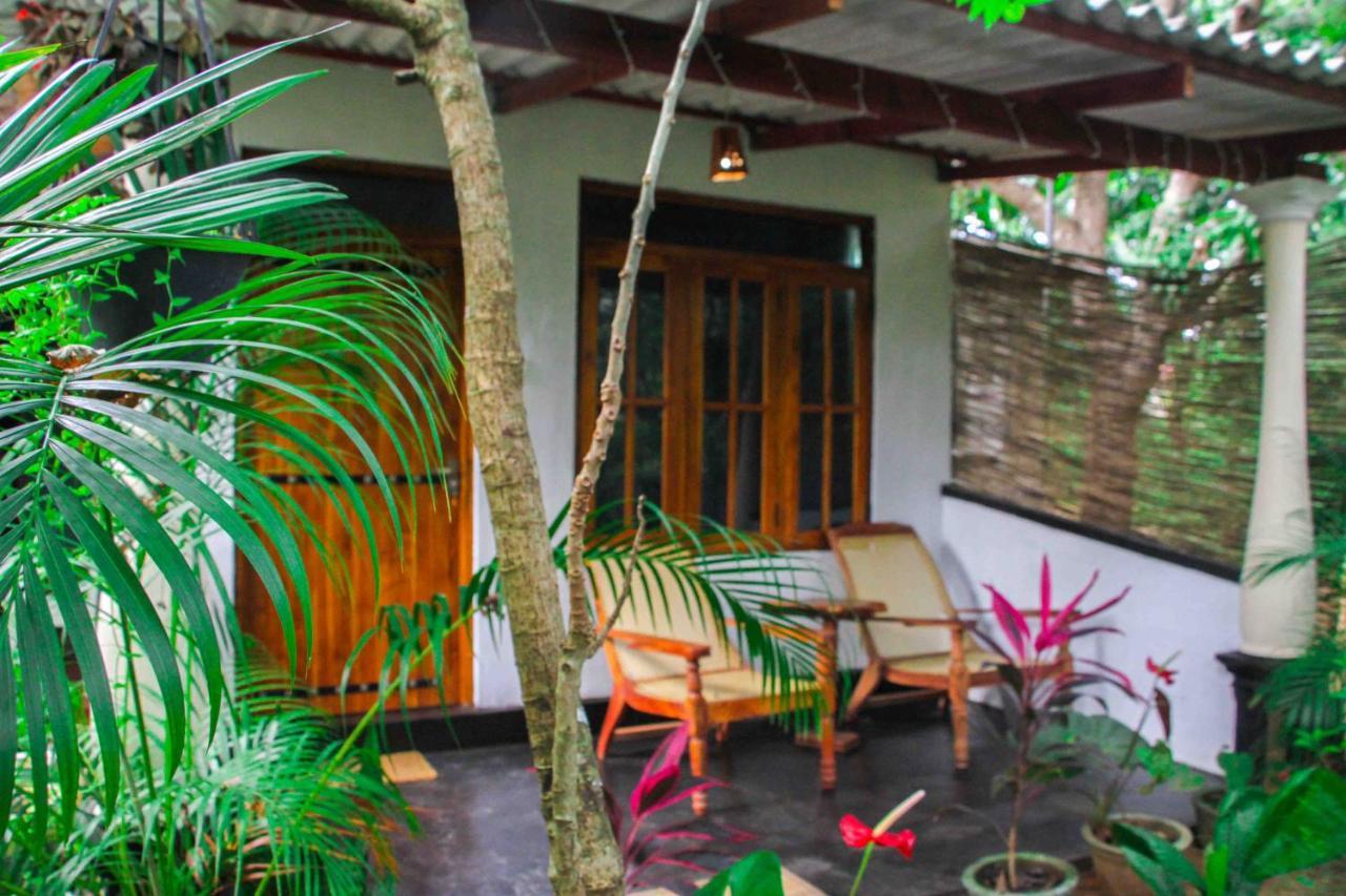 Manju Homestay Sigiriya Luaran gambar