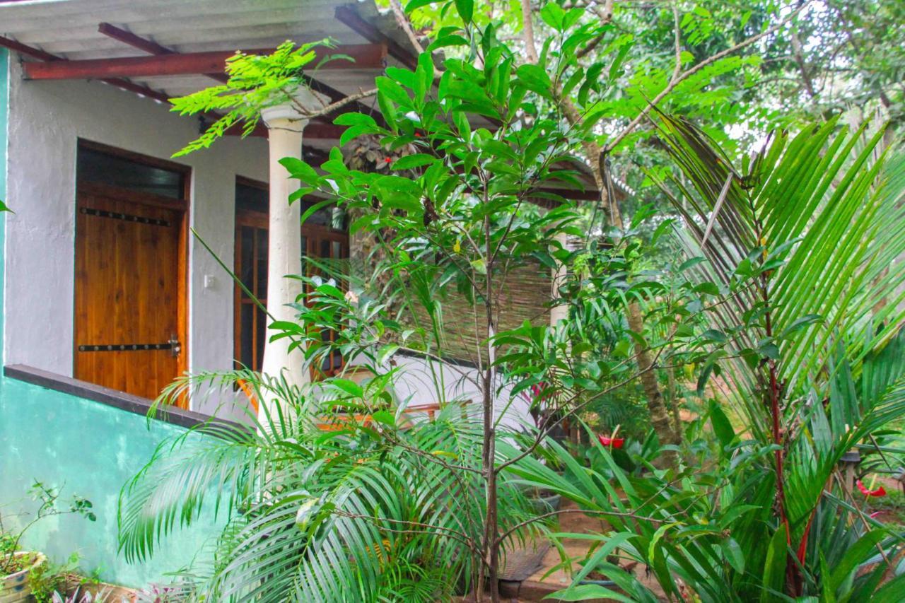 Manju Homestay Sigiriya Luaran gambar
