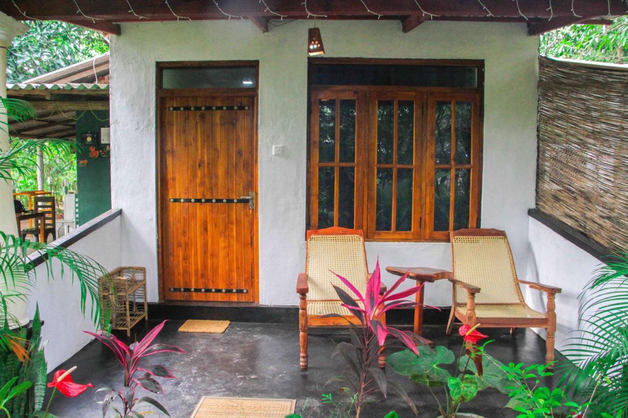 Manju Homestay Sigiriya Luaran gambar