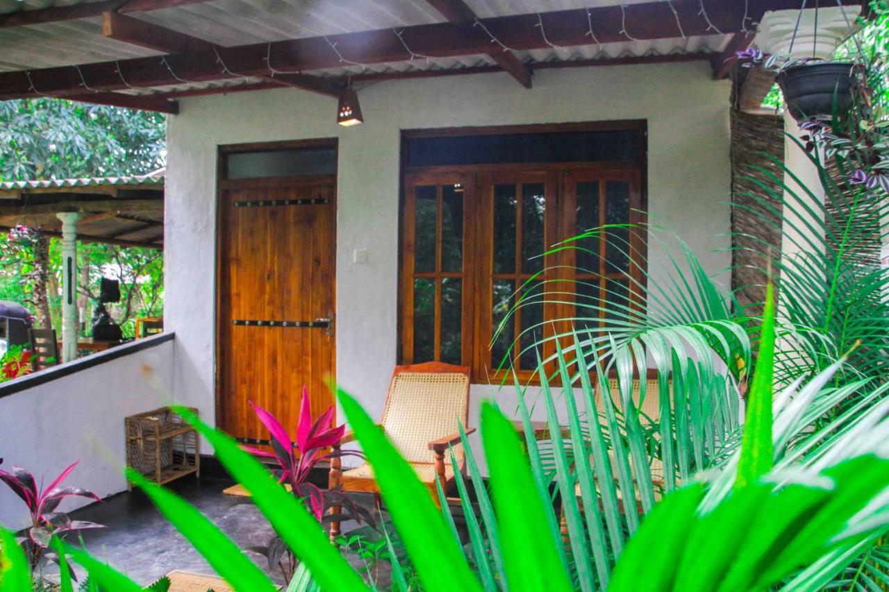Manju Homestay Sigiriya Luaran gambar